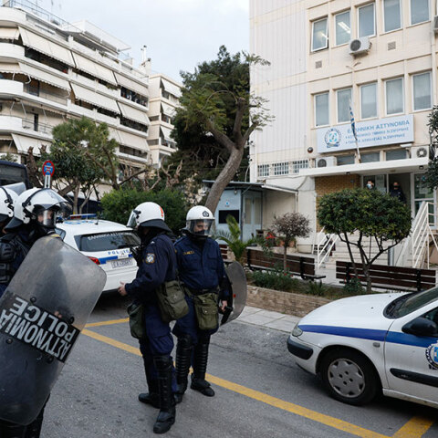 Αστυνομικοί στη Νέα Σμύρνη μετά την ένταση στην πλατεία