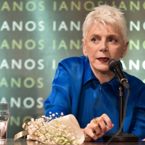 Η δημοσιογράφος και συγγραφέας, Έλενα Ακρίτα