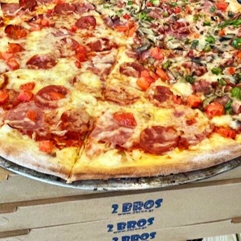 “2Bros, Best in Town”: πίτσα πολύ σούπερ, και με το κομμάτι