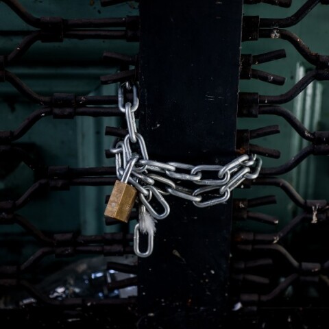 Λουκέτο στις επιχειρήσεις