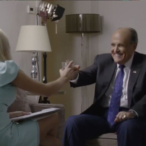 Rudy Giuliani - Διεκδικεί «Χρυσό Βατόμουρο» για την εμφάνισή του στην ταινία Borat 2