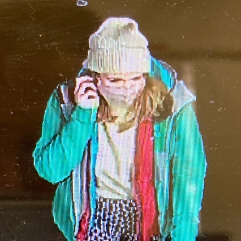 Η τελευταία εικόνα της Sarah Everard από τις βιντεοκάμερες στην Poynders Road 