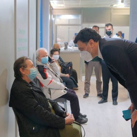 Eπίσκεψη Κικίλια στο mega εμβολιαστικό κέντρο στο Μαρούσι