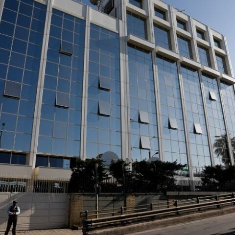 Επίθεση με μολότοφ στον ΣΚΑΪ 