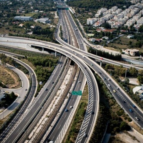 Κόμβος της Περιφερειακής Υμηττού στην Αττική Οδό