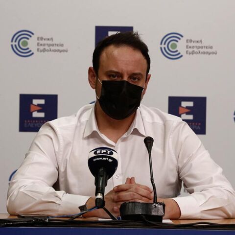 Γκίκας Μαγιορκίνης: Ο επίκουρος καθηγητής Επιδημιολογίας μιλάει στην ATHENS VOIC