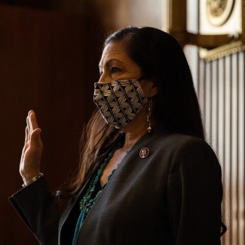 Η Ντεμπ Χάαλαντ