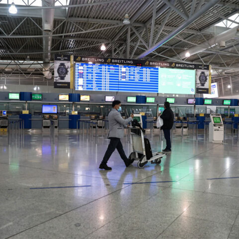 Αεροδρόμιο «Ελευθέριος Βενιζέλος»: Μειωμένη η κίνηση εν μέσω lockdown για τον κορωνοϊό