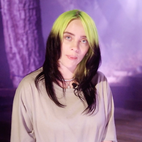 Ξανθιά και «αγνώριστη» η Billie EilIsh