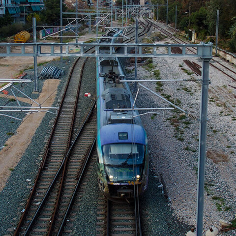Προαστιακός (ΦΩΤΟ ΑΡΧΕΙΟΥ) - Συρμός παρέσυρε ηλικιωμένη στα Σεπόλια