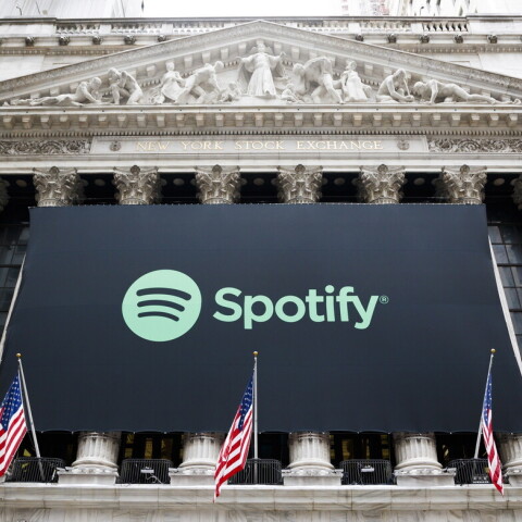 Μουσικοί ζητούν «δικαιοσύνη» στις αμοιβές από το Spotify 