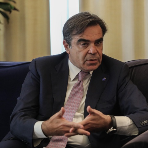 Μαργαρίτης Σχοινάς: Μέχρι το τέλος του καλοκαιριού θα έχει εμβολιαστεί το 70% του γενικού πληθυσμού, δήλωσε ο αντιπρόεδρος της Κομισιόν