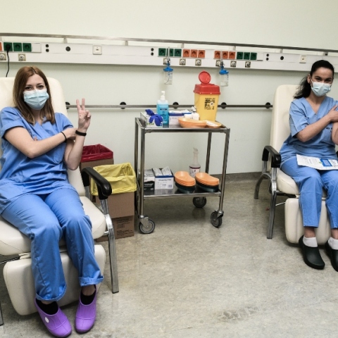 ΕΜΒΟΛΙΑΣΜΟΙ ΤΩΝ ΥΓΕΙΟΝΟΜΙΚΩΝ