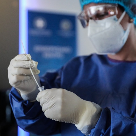 Ο υπουργός Επικρατείας Γιώργος Γεραπετρίτης μίλησε για τα self test και περιέγραψε τους άξονες πάνω στους οποίους κινείται η κυβερνητική στρατηγική για την αντιμετώπιση της πανδημίας