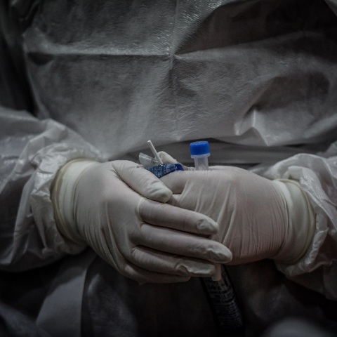 Αναλυτικός οδηγός: Όλα όσα πρέπει να γνωρίζετε για τα self test ανίχνευσης κορωνοϊού. Βήμα-βήμα η διαδικασία μέσα από 12 ερωταπαντήσεις