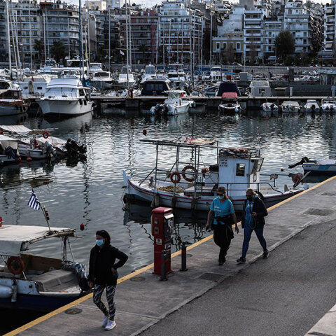 117 νέα κρούσματα κορωνοϊού στον Πειραιά (από τα 774 στην Αττική) την Κυριακή 21 Μαρτίου 2021