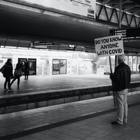 Αρνητής του κορωνοϊού