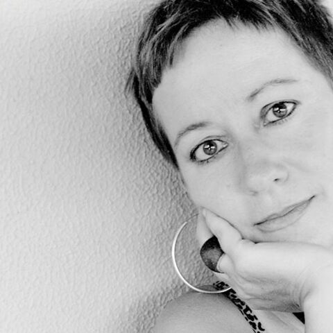 Η συγγραφέας και καθηγήτρια Λένα Διβάνη 