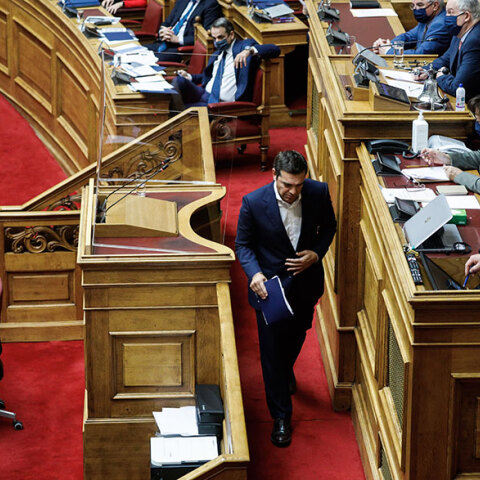 Αλέξης Τσίπρας και Κυριάκος Μητσοτάκης στη Βουλή