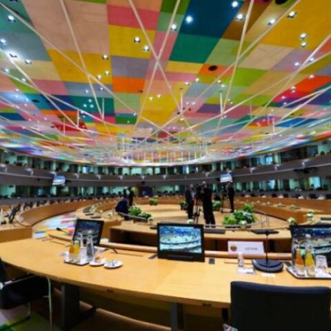 Η αίθουσα της Συνόδου Κορυφής 