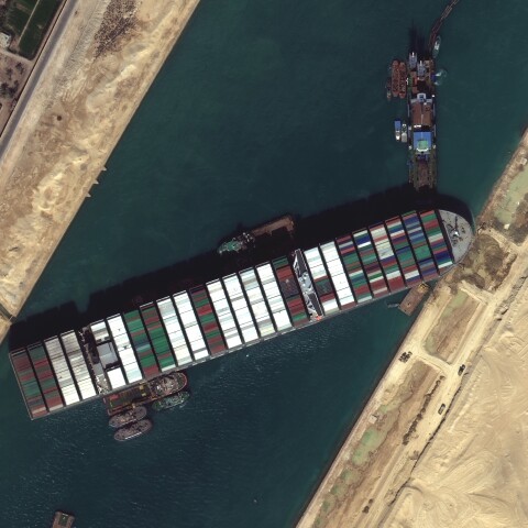 Σουέζ : Σε εξέλιξη νέα επιχείρηση αποκόλλησης του «Ever Given»