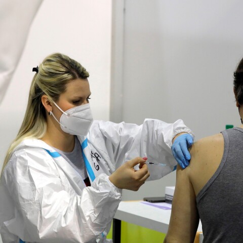 Eμβολιασμός έναντι του κορωνοϊού στη Σερβία