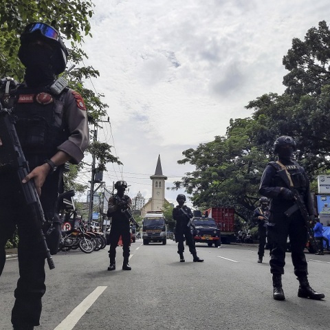 Βομβιστική επίθεση έξω από εκκλησία στην Ινδονησία