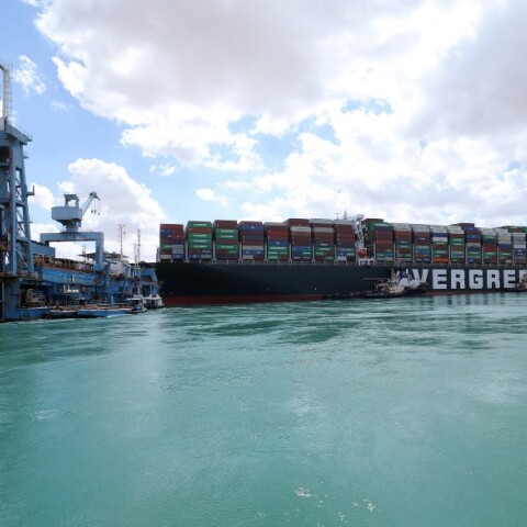 Το πλοίο EverGiven στη διώρυγα του Σουέζ