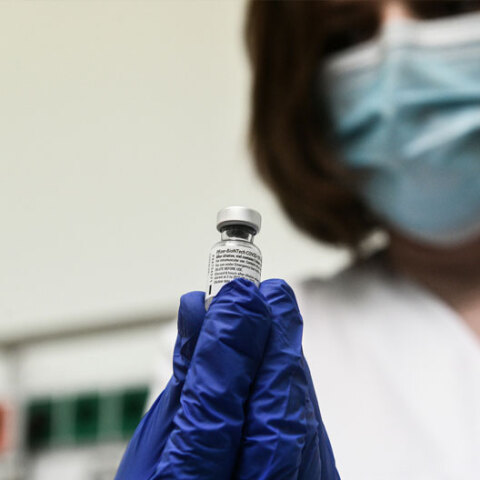 Εμβόλιο για τον κορωνοϊό στην Ελλάδα - Μέσω emvolio.gov.gr τα ραντεβού για εμβολιασμό