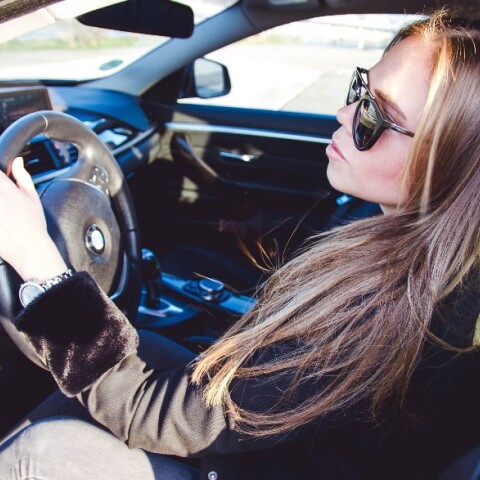 Γυναίκα οδηγός