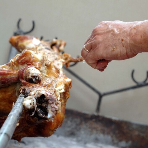 Σούβλισμα Αρνιού