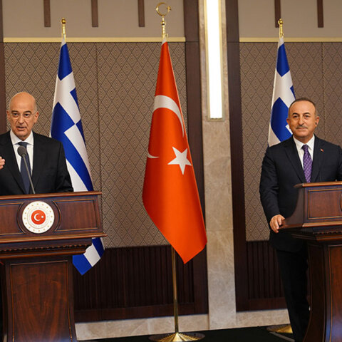 Νίκος Δένδιας και Μεβλούτ Τσαβούσογλου «τσακώθηκαν» on air στις κοινές δηλώσεις από την Άγκυρα