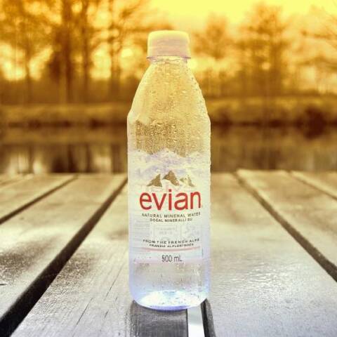 Εμφιαλωμένο νερό Evian