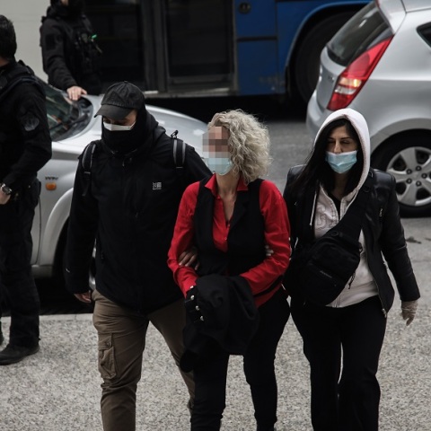 Στον εισαγγελέα η μητέρα που διέσπειρε ψευδείς ειδήσεις στα social media για τα self test