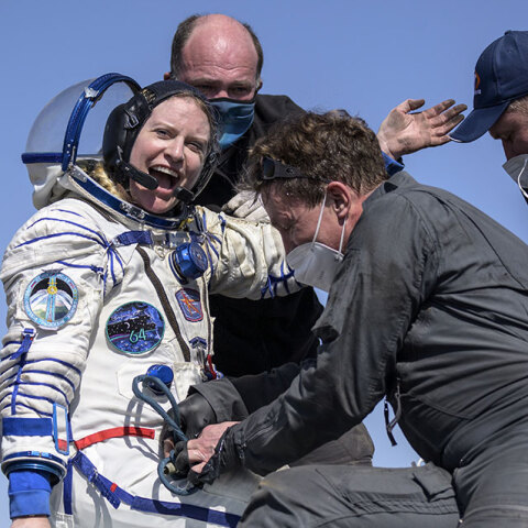 Kate Rubins, Αμερικανίδα αστροναύτης με σημαντικό έργο στην αλληλουχία του DNA, επέστρεψε στη Γη