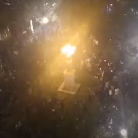 Κορωνοπάρτι στην πλατεία Αγίου Γεωργίου στην Κυψέλη