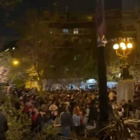 Πάρτι - Κυψέλη 