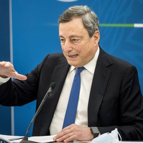 Μάριο Ντράγκι