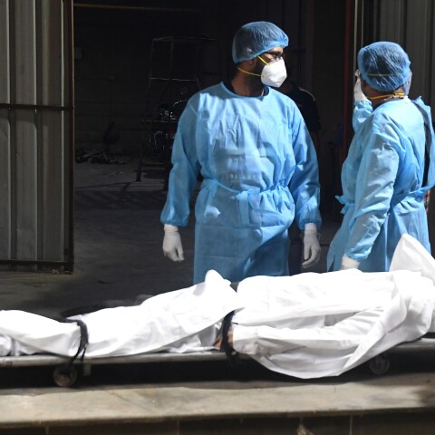 Ινδία: Σταθερά  πάνω από 2.000 θάνατοι το 24ωρο εξαιτίας του κορωνοϊού