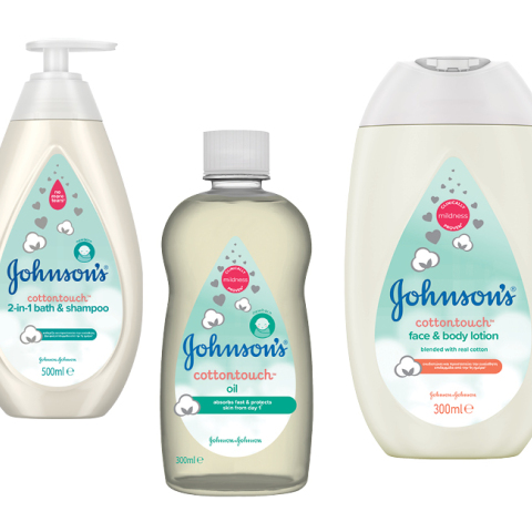 Γνωρίστε τη σειρά CottonTouch της Johnson's, τα ειδικά σχεδιασμένα προϊόντα για τη φροντίδα της ευαίσθητης επιδερμίδας των νεογέννητων.