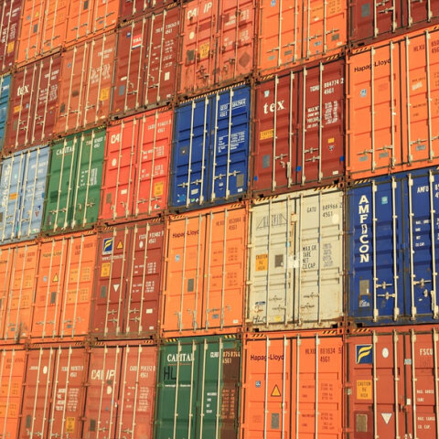 Κοντέινερ σε λιμάνι (ΦΩΤΟ ΑΡΧΕΙΟΥ)