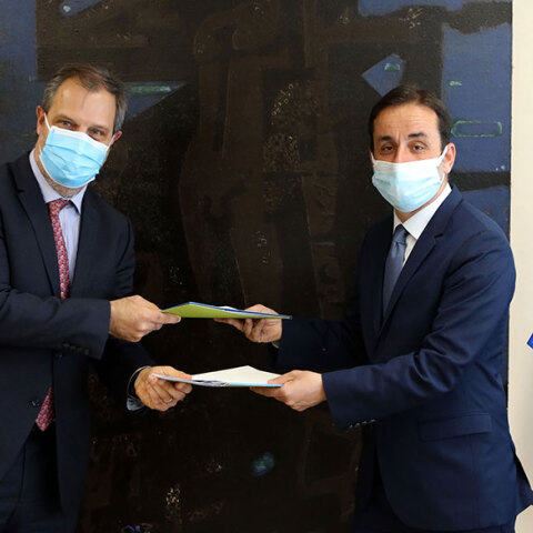 Ο διευθύνων σύμβουλος της ΕΤΑΔ, Στέφανος Δ. Βλαστός και ο δήμαρχος Γαλατσίου, Γιώργος Μαρκόπουλος