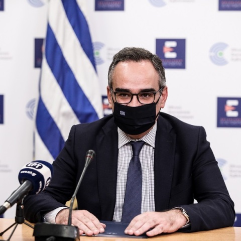 Ο αναπληρωτής υπουργός Υγείας, Βασίλης Κοντοζαμάνης