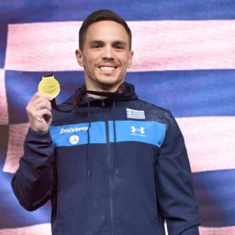 Λευτέρης Πετρούνιας