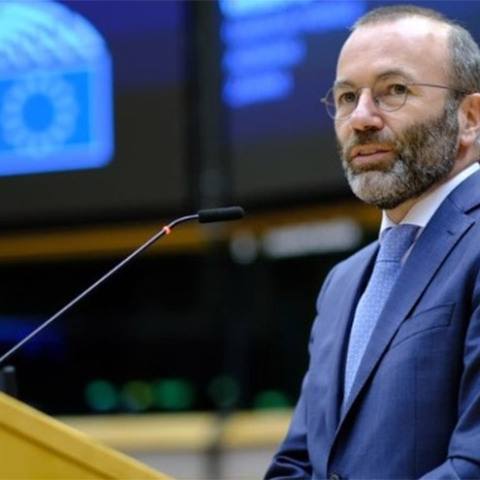 Ο επικεφαλής της Κ.Ο. του Ευρωπαϊκού Λαϊκού Κόμματος Μάνφρεντ Βέμπερ