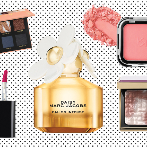 Ρεπορτάζ αγοράς στις βιτρίνες της Αθήνας, την εβδομάδα 22-28/04/2021.