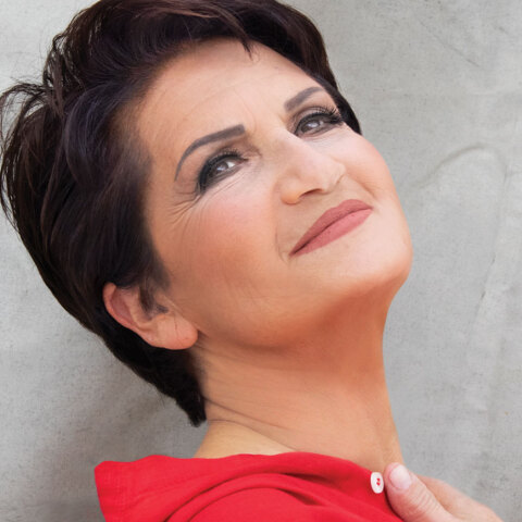 Άλκηστις Πρωτοψάλτη