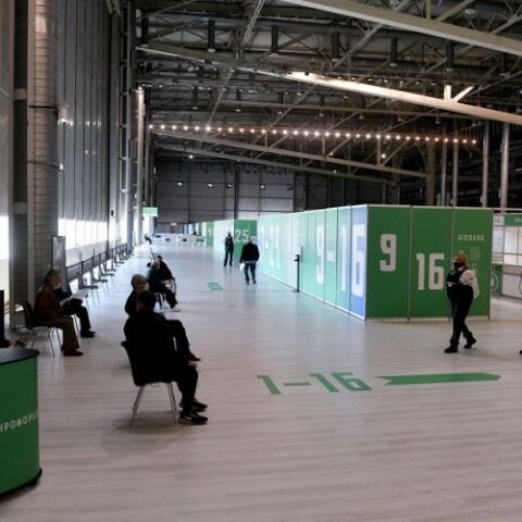 Μega εμβολιαστικό κέντρο εμβολιασμού στο Ελληνικό 