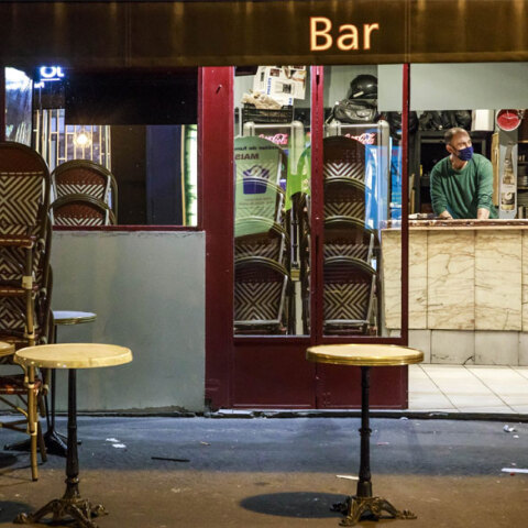 Μπαρ στο Παρίσι - Ανοίγουν και πάλι με απόφαση Μακρόν στις 19 Μαΐου 2021