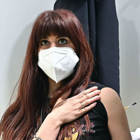 Εμβολιασμός κατά της Covid-19 με εμβόλιο για τον κορωνοϊό